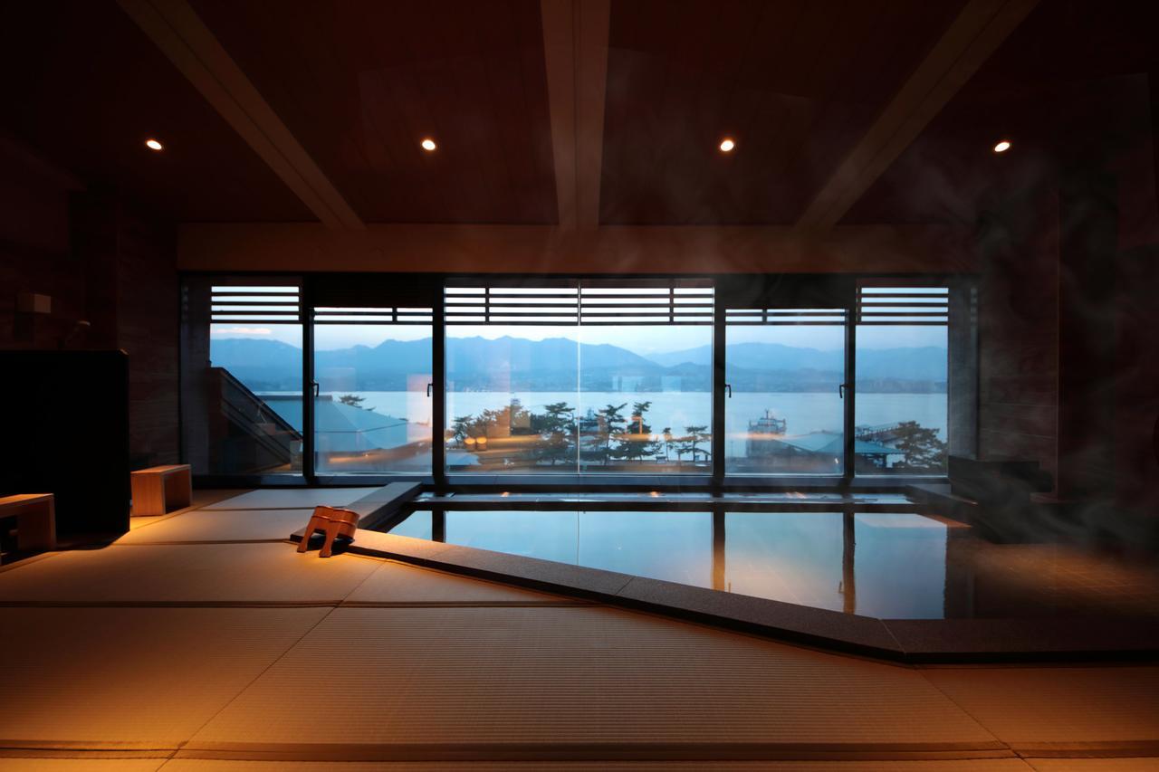 Hotel Miyajima Villa Хацукаїті Екстер'єр фото